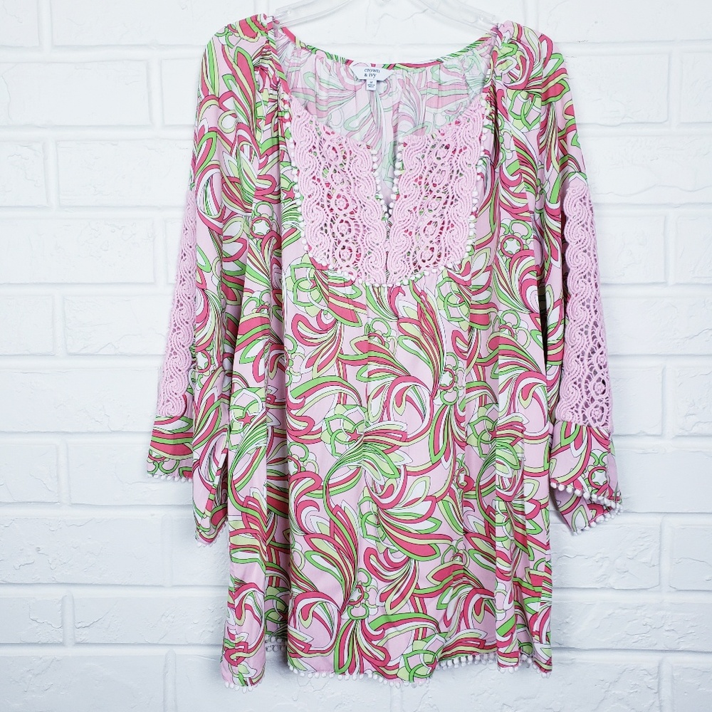 Crown & Ivy Crochet Peasant TopSz M